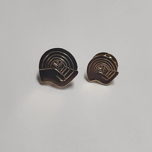 United Way Lapel Pins - 2 Different Sizes - Picture 1 of 2